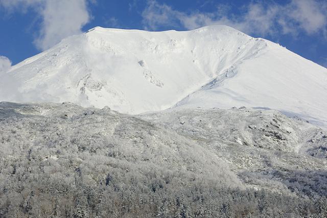 冬の旭岳2.jpg