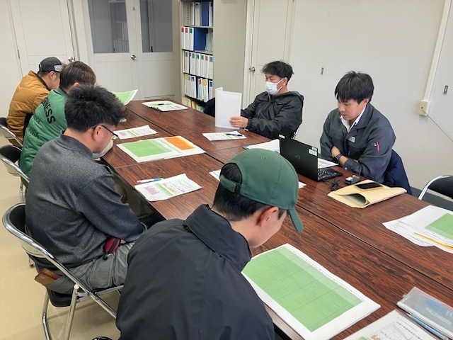 意見交換をする若手農業者