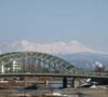 旭橋と大雪山.jpg