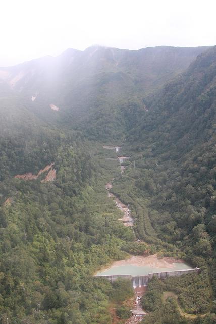 十勝岳山麓の旧砂防ダム2.jpg