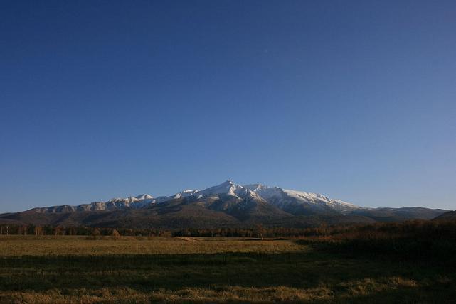 初春の旭ヶ丘から大雪山連峰を望む3.jpg