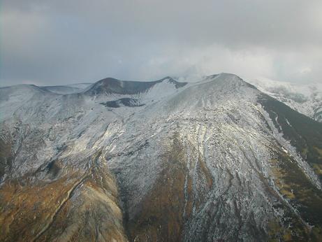 十勝岳全景.jpg