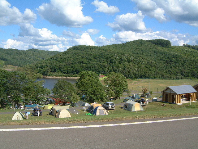 桜岡公園オートキャンプ場.jpg